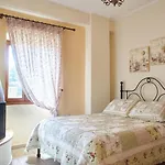 Triantafillies Guesthouse