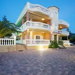 Madalena\'S Apartment