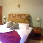 Traditional Rooms Karaouli