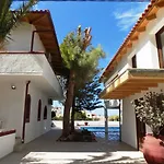 Houmeli Maisonettes & Apartments