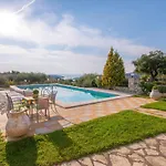 Apartments Villa Manos