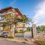 Apartments Villa Manos
