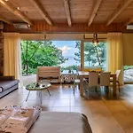 Amicasa Private Seaside Suite