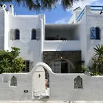 Santa Flora 3 Bedroom House A ParikiaaS Edge
