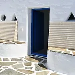 Santa Flora 3 Bedroom House A ParikiaaS Edge