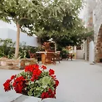 Augustis Suites