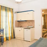 Uncle George Holiday Apts By Estia