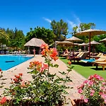 Inea Hotel & Suites