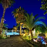 Nepheli Hotel