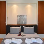Venia\'S House