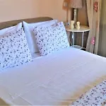 Sandy\'S Home