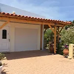 Vlycha Beach Studios & Apartments