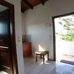 Anavaloussa Apartments