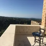Dim Art Stone House