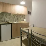 Socrates Apartments & Restaurant