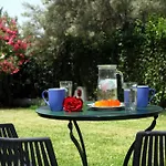 Summer House Louisa