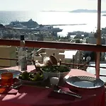 Apartment With Amazing View & Parking