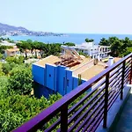 Sweet Home With Spectacular Sea View