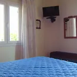 Lakones View House