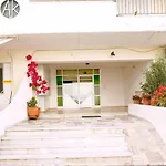Colours Seaview Apartment
