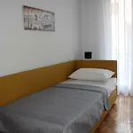 Old Town Apartment With Sea View