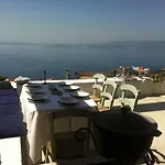 Persefonis View House