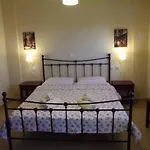 Chris Country House