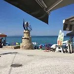 Cosy Family Apartment Near The Sea