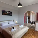 Magician\'S Apartments