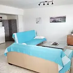Renovated Apt Close To Beach Wifi Ac