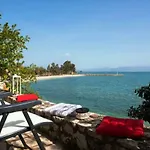 Seafront Apartment Ιι In Kiveri, Near Nafplion.