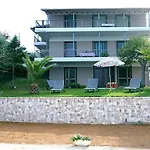 Patra\'S Sea Front Apartment