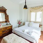 Akadimia Luxury Apartment