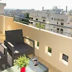Charming Apartment Near Athens Center And The Sea