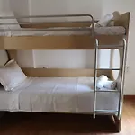 *The Balcony-Luxury Family House In City Center *