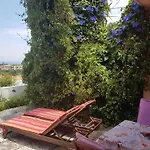 Melina\'S Apartments