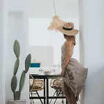Hora Suites