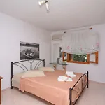 Marlitsis Apartments & Studios