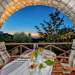 Orfeas Villa