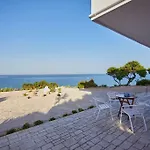 Chioni\'S Houses