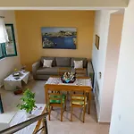 House Almyra