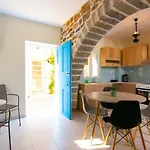 Lilas Traditional Maisonette