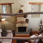 Artsistas Houses