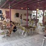 Purple Pig Stars Camping & Bungalows