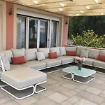 Villa Larisa