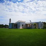 Villa Leonidas