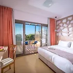 Hotel Oasis Beach (Adults Only)
