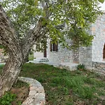 Aradena Traditional House 4