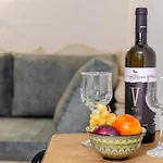 Perachori Boutique Studios
