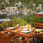 Arodo Seaside Villas | Villa Penelope
